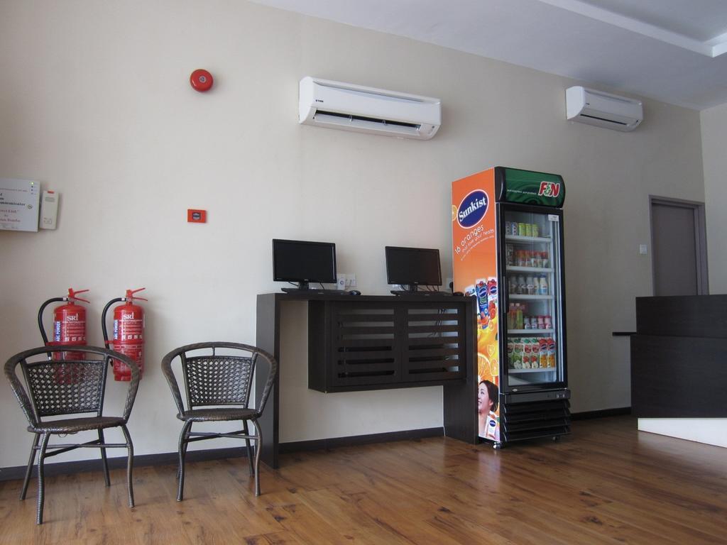 Place2Stay Hotel Malacca Exterior foto